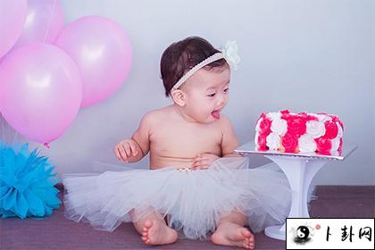 b型血女人的性格特点 B型血女生性格解析